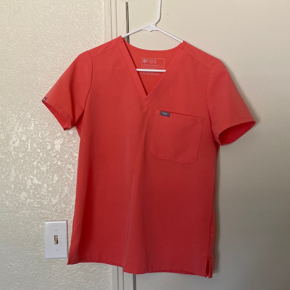 Small Hot Coral Catarina FIGS scrub top